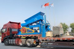 大型液壓移動(dòng)對(duì)輥制砂機(jī)哪家好，多少錢一臺(tái)